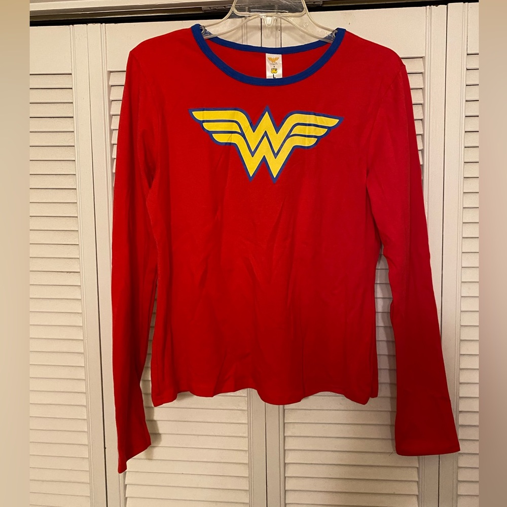 UnderGirl DC Comics Original Sleepwear, Wonder Woman, top and bottom, large. NWT